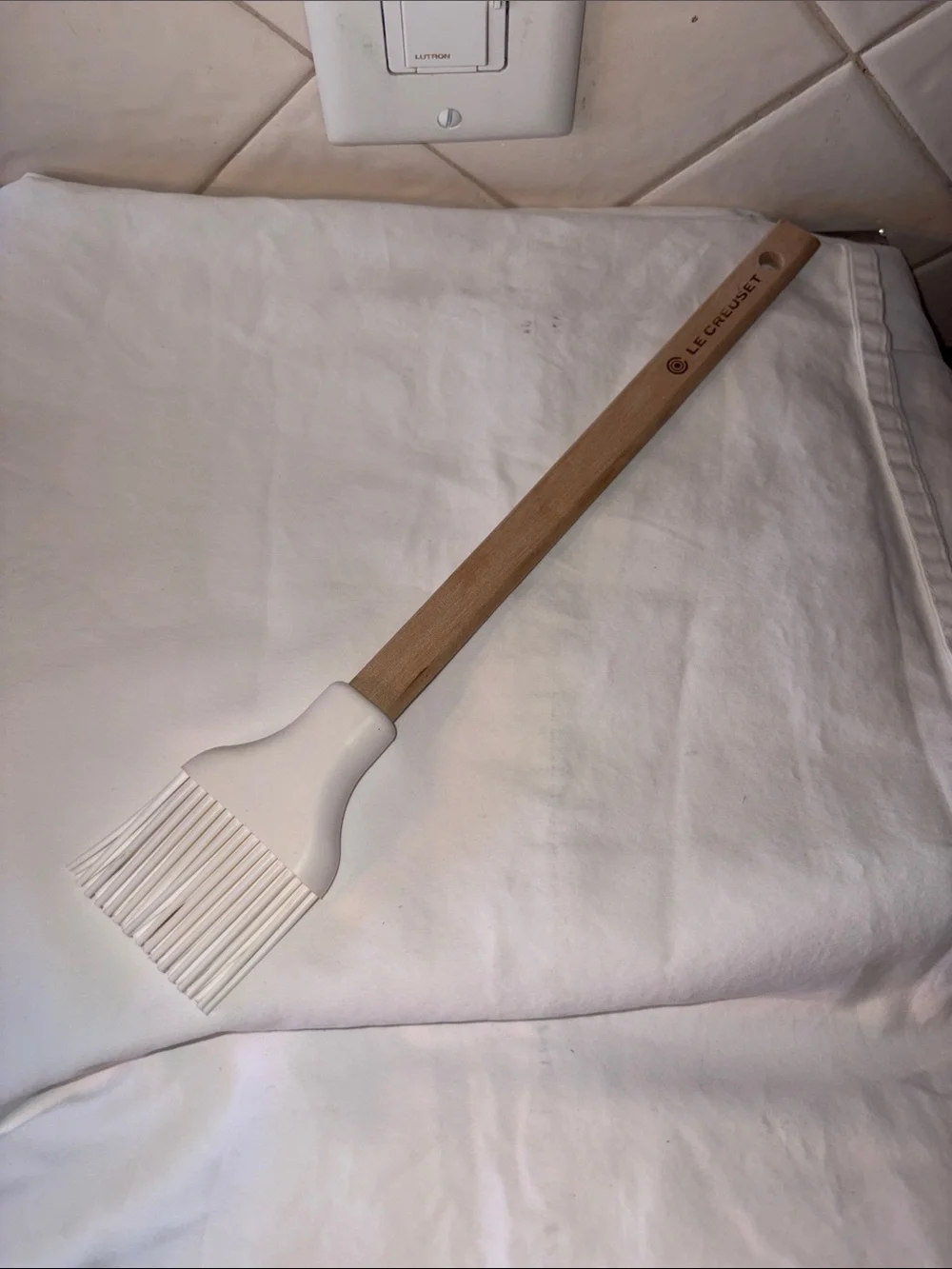new Le Creuset France pastry brush basting small silicone cooking utensil white